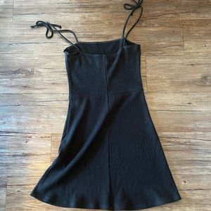 Reformation dress, with with shoulder ties